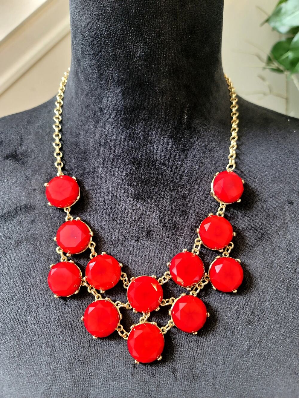 Red Faceted Stone Gold Tone Bib Statement Necklace Bold Fashion Jewelry